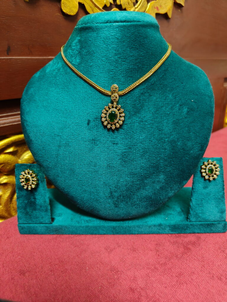 AD Necklace-499-Timeless Elegance in Green & Gold