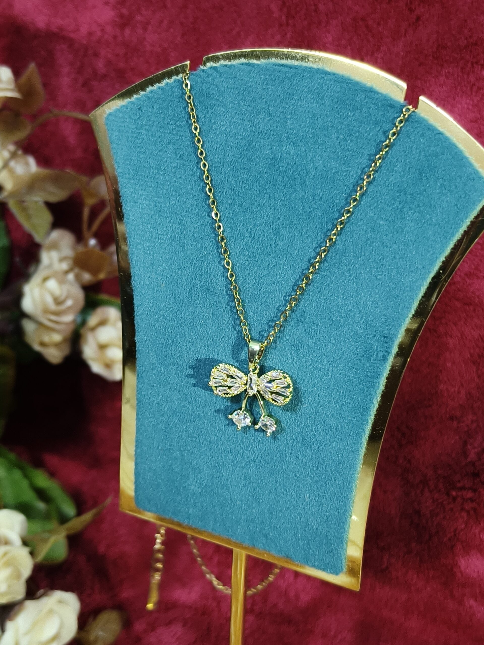 Gilded Blow & Crystal Drop Pendant 199
