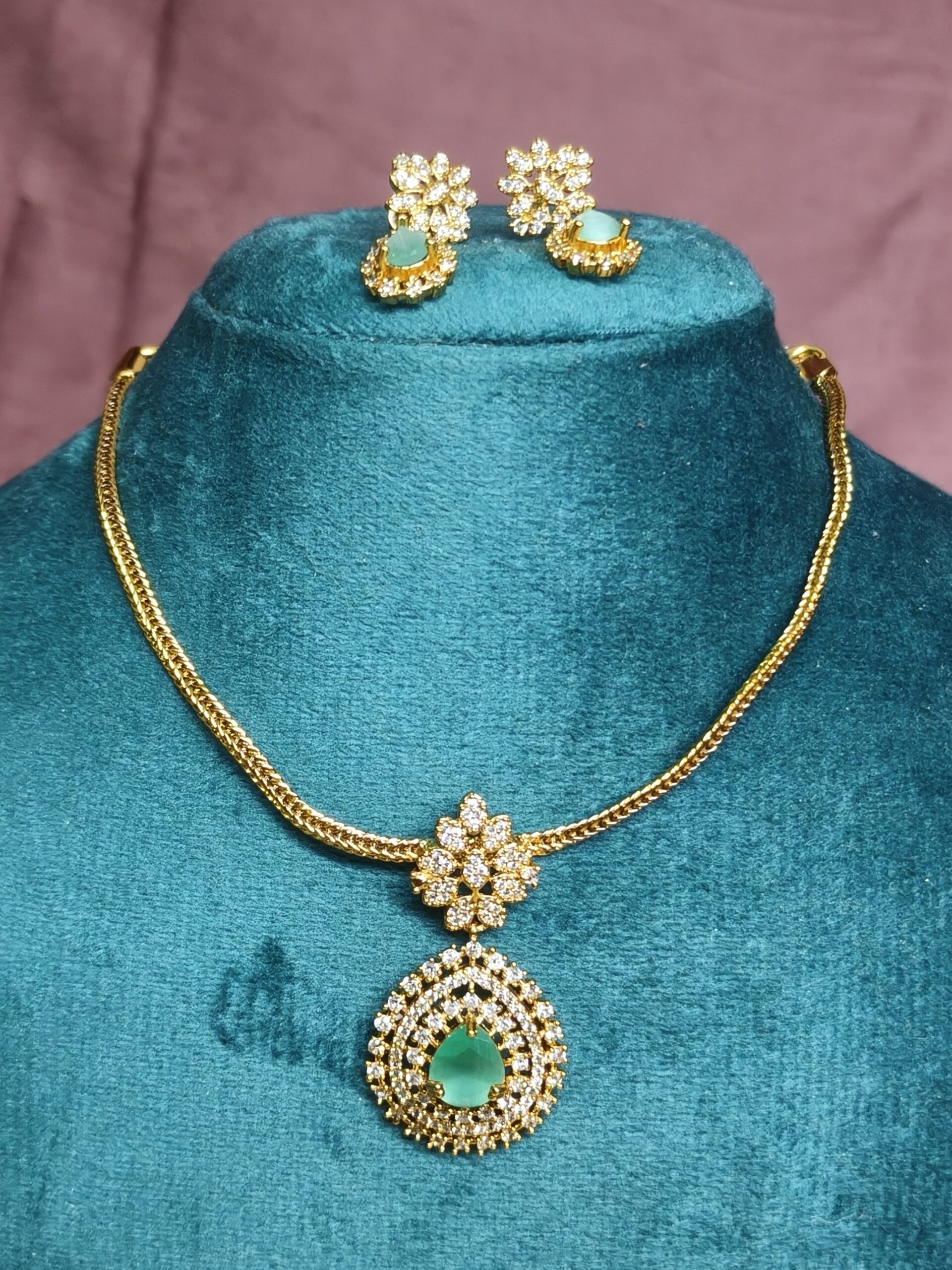 Emerald Bloom Pendant Necklace set 499