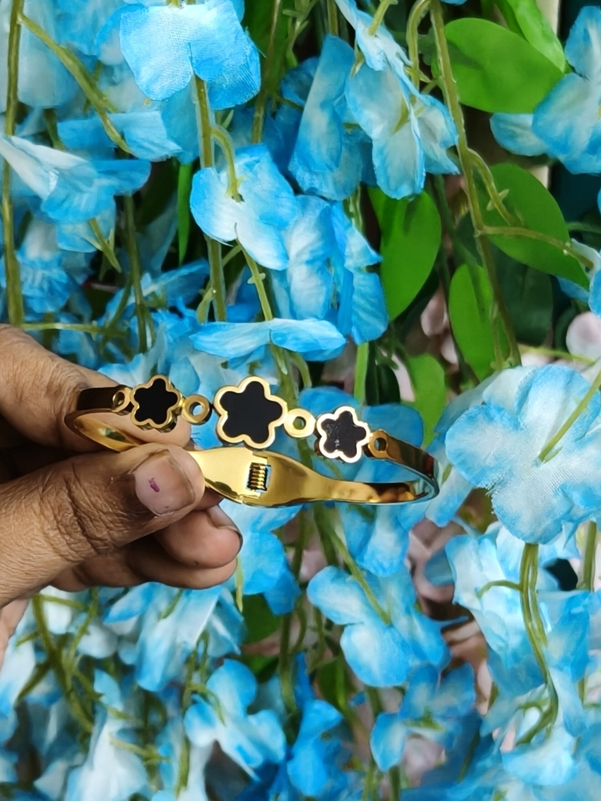 Shimmering Lattice Rose Kada 249 - Image 3