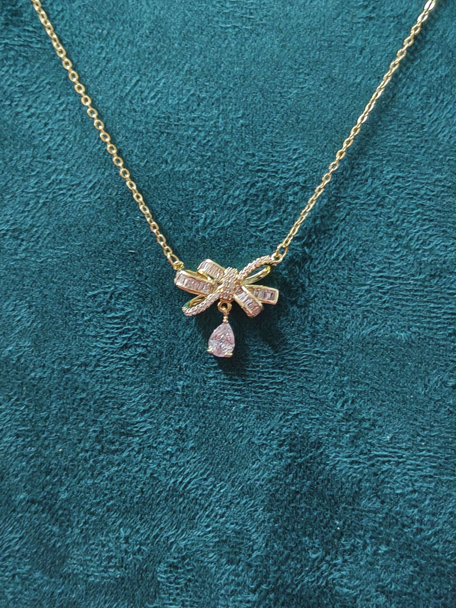 Enchanting Bow Pendant Chain 199